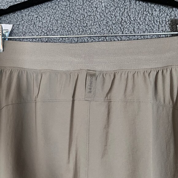 Lululemon License to Train High Rise Joggers Pants - Women's Size 8 - Nomad Tan - Picture 5 of 7
